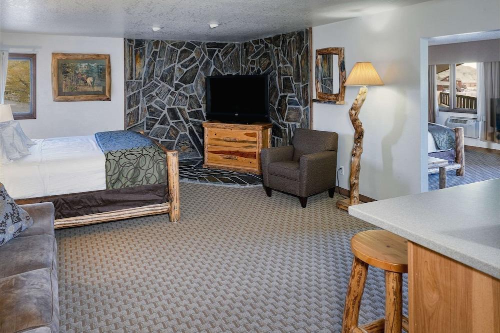 The Ridgeline Hotel At Yellowstone, Ascend Hotel Collection Gardiner Luaran gambar
