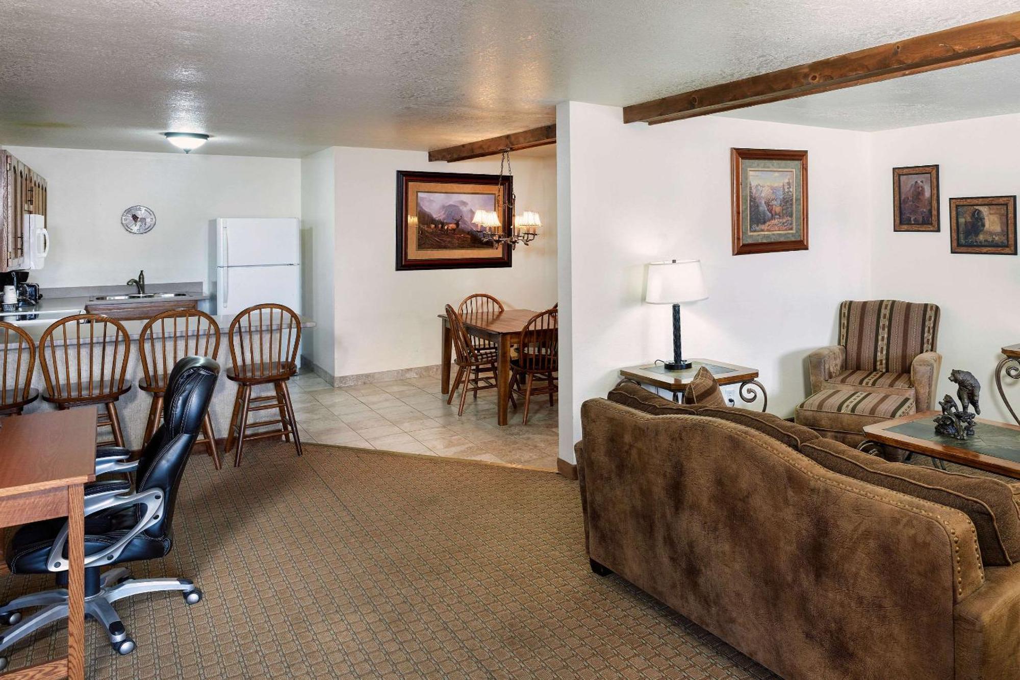 The Ridgeline Hotel At Yellowstone, Ascend Hotel Collection Gardiner Luaran gambar