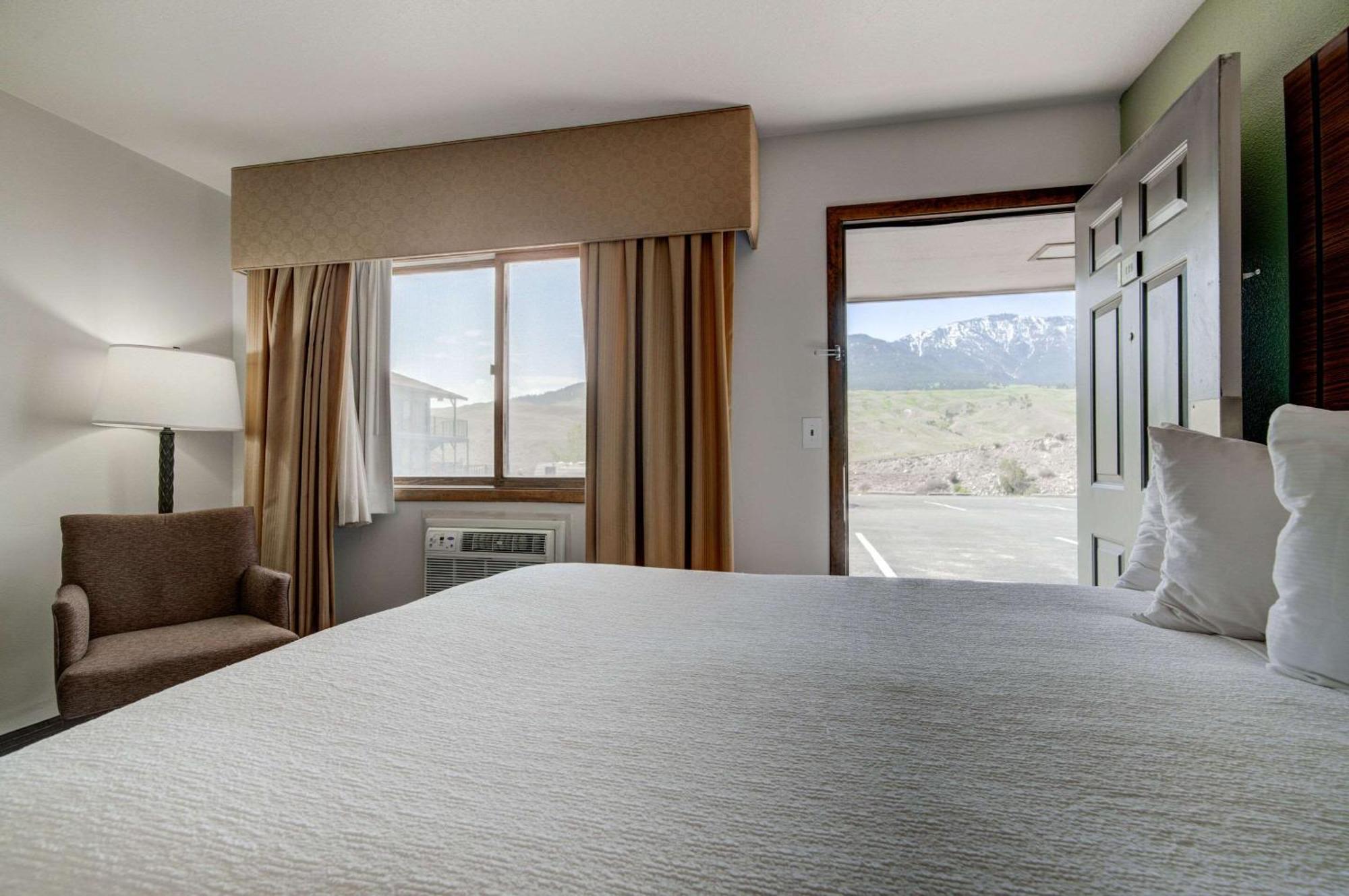 The Ridgeline Hotel At Yellowstone, Ascend Hotel Collection Gardiner Luaran gambar