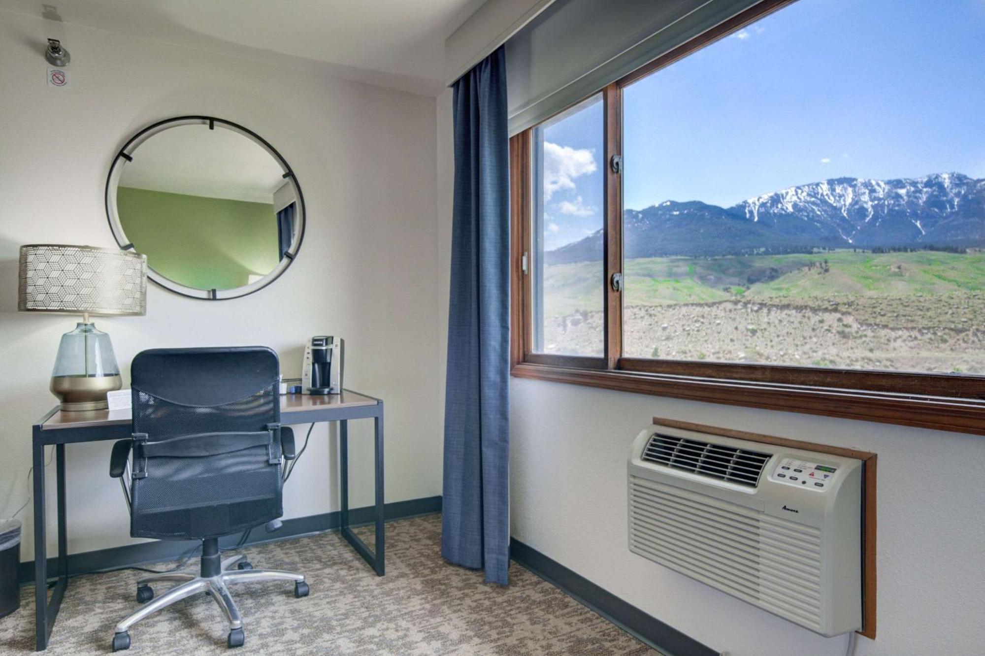 The Ridgeline Hotel At Yellowstone, Ascend Hotel Collection Gardiner Luaran gambar